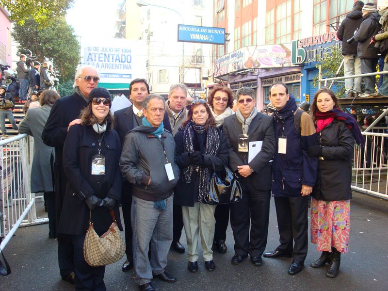 Parlamentares se reúnem em Buenos Aires para se manifestar contra o terrorismo e celebram o 16º Aniversário do Atentado à AMIA
