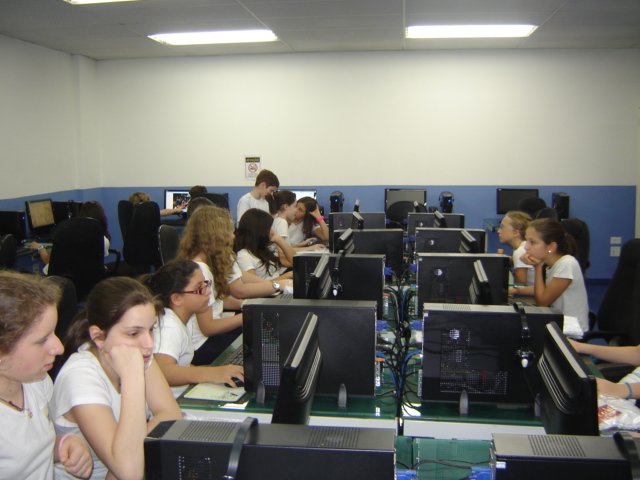 Colégio Renascença investe em novas tecnologias