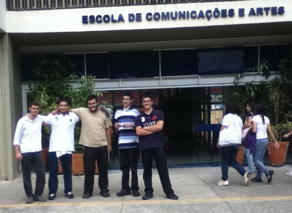 Alunos da Yeshivá Or Israel visitam a USP