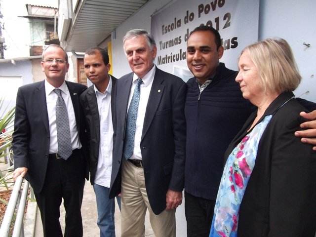 Prêmio Nobel visita Paraisópolis