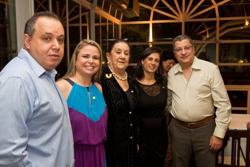 Wizo realiza show com Moshe Giat