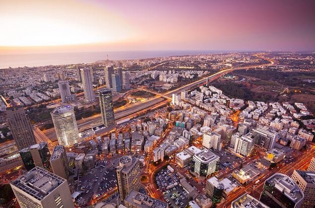 Diretor da Escola de Belas Artes de Haifa visita o Brasil