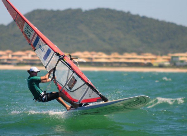 Israelense ganha Mundial de Windsurf em Angra