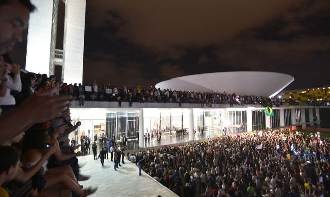 O que querem os manifestantes no Brasil