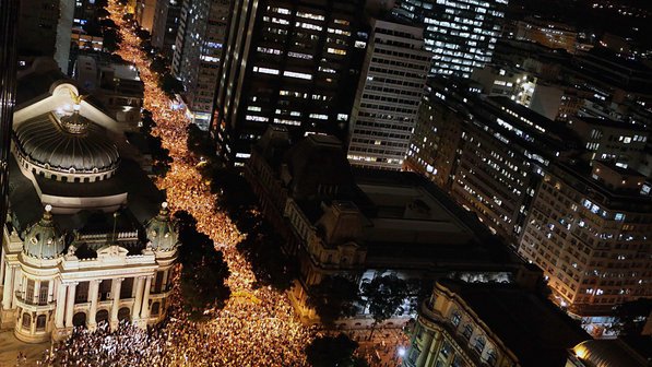 Um país embasbacado