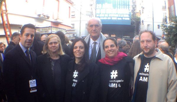 Vereador de Porto Alegre em homenagem na AMIA