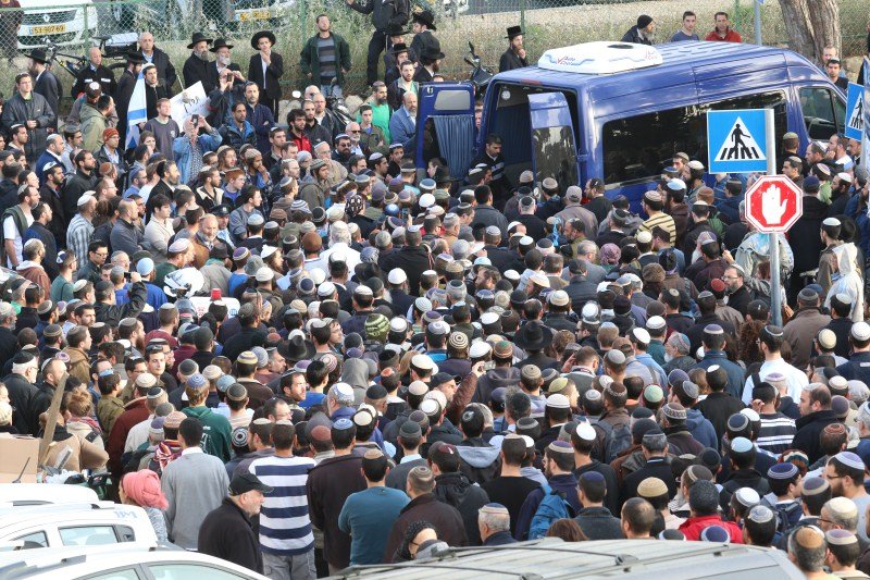 ISRAELENSE MORRE NO DIA DE YOM HASHOA