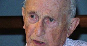 UFRGS RECEBE SOBREVIVENTES DO HOLOCAUSTO