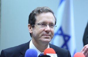 LÍDER DA OPOSIÇÃO ACUSADO DE CORRUPÇÃO