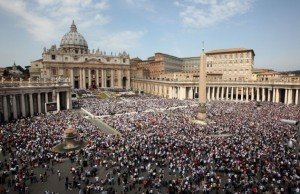 O JUDAS CONTINUA MALHADO E AMARRADO AO POSTE