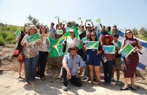 Representantes de 27 Estados do Brasil visitam Israel e plantam árvores com o KKL
