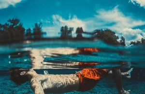 Aparelho israelense evita afogamento em piscinas