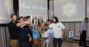 Comunidade judaica realiza Ato Central de Yom Hashoá para marcar o Dia do Holocausto e o Heroísmo