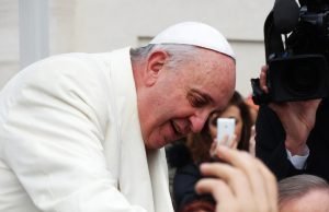 O Papa Francisco enviou uma mensagem ao Presidente Rivlin durante seu vôo sobre Israel a caminho da visita ao Iraque