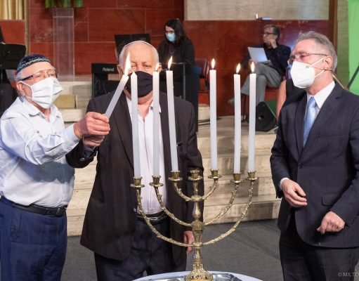 Comunidade judaica realiza cerimônia pelo Dia Internacional em Memória às Vítimas do Holocausto