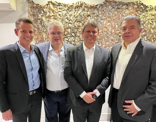 Tarcísio de Freitas participa de encontro com a comunidade judaica