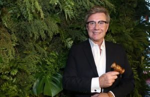 Unibes realiza com sucesso leilão de arte beneficente em SP