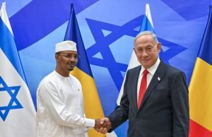 O primeiro-ministro Benjamin Netanyahu se reúne com o presidente do Chade, Mahamat Idriss Deby Itno