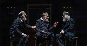 Teatro: O Deus de Spinoza