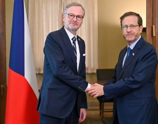 O Presidente Herzog encontra-se com o Primeiro Ministro Fiala da República Checa