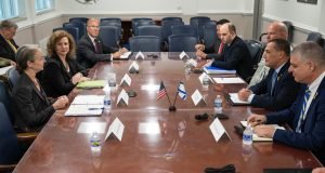 Ministério da Defesa de Israel garante pacote de ajuda dos EUA de US$ 8,7 bilhões em Washington