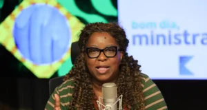 Ministra Macaé Evaristo percorre instituições históricas do Bom Retiro em agenda sobre memória e diversidade