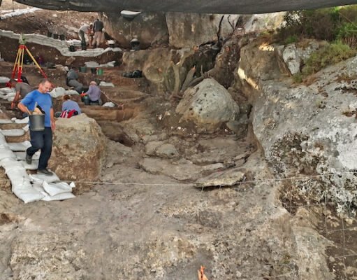 Caverna pré-histórica de 300 mil anos é descoberta em Israel