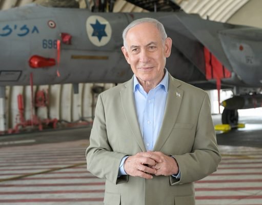 Netanyahu discursa para pilotos e equipes na base aérea de Tel Nof