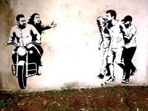 7 de outubro nos muros de Milão