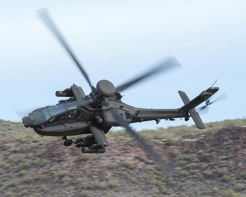 Israel adquire 12 novos helicópteros Apache